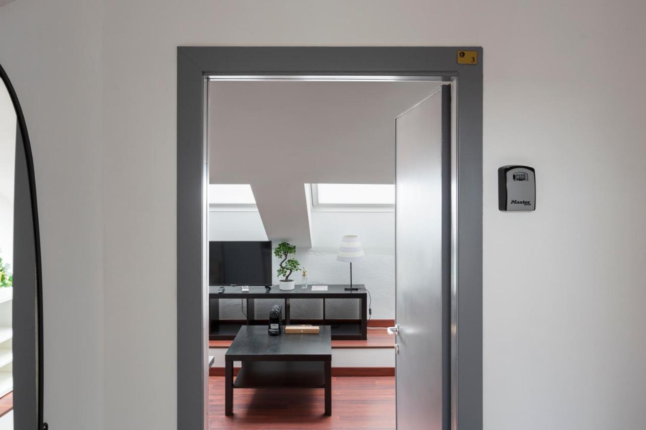 2 Bedroom Apt - Duomo 3 Milan Bagian luar foto