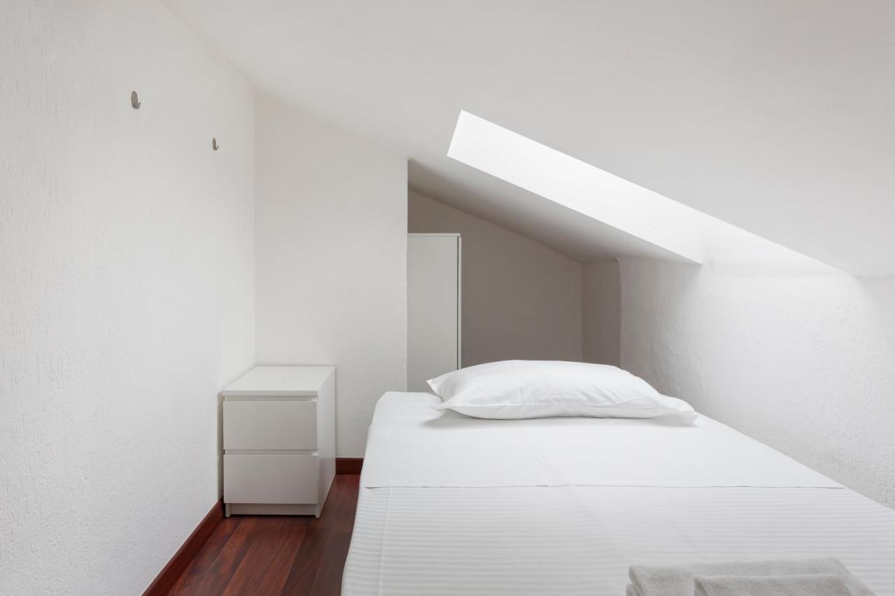 2 Bedroom Apt - Duomo 3 Milan Bagian luar foto